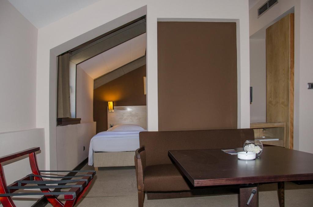 City Hotel Podgorica Phòng bức ảnh