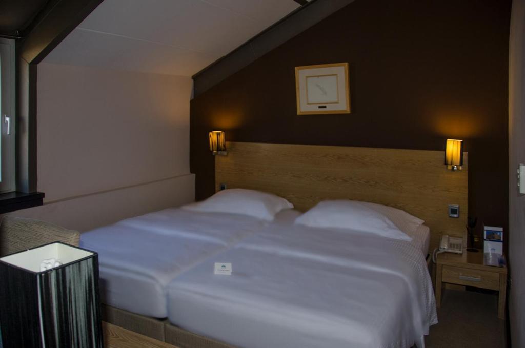 City Hotel Podgorica Phòng bức ảnh