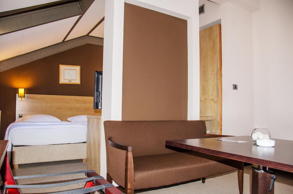 City Hotel Podgorica Phòng bức ảnh