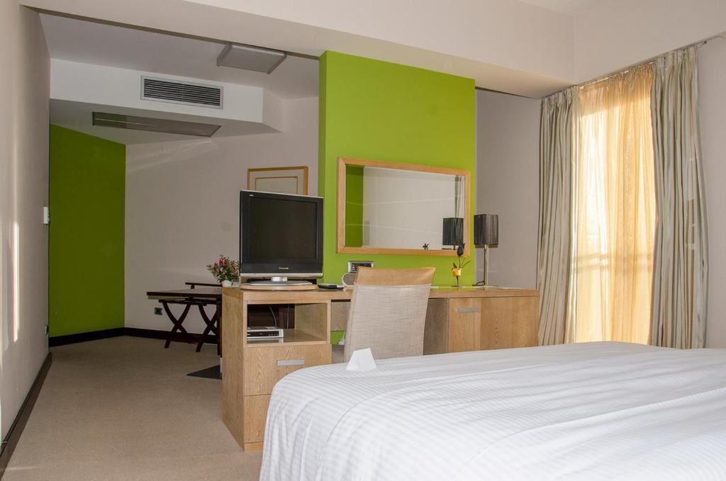 City Hotel Podgorica Phòng bức ảnh