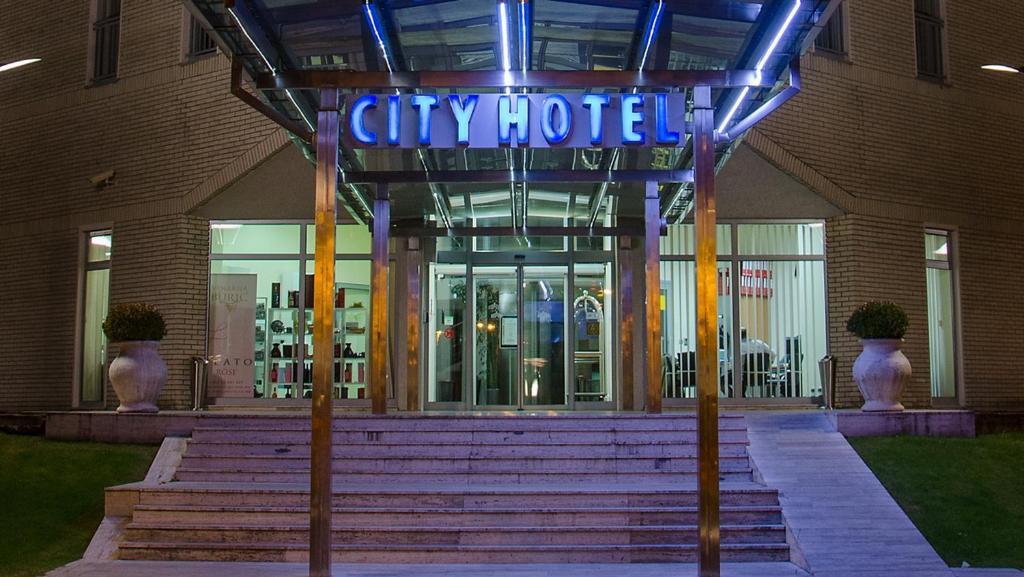 City Hotel Podgorica Ngoại thất bức ảnh