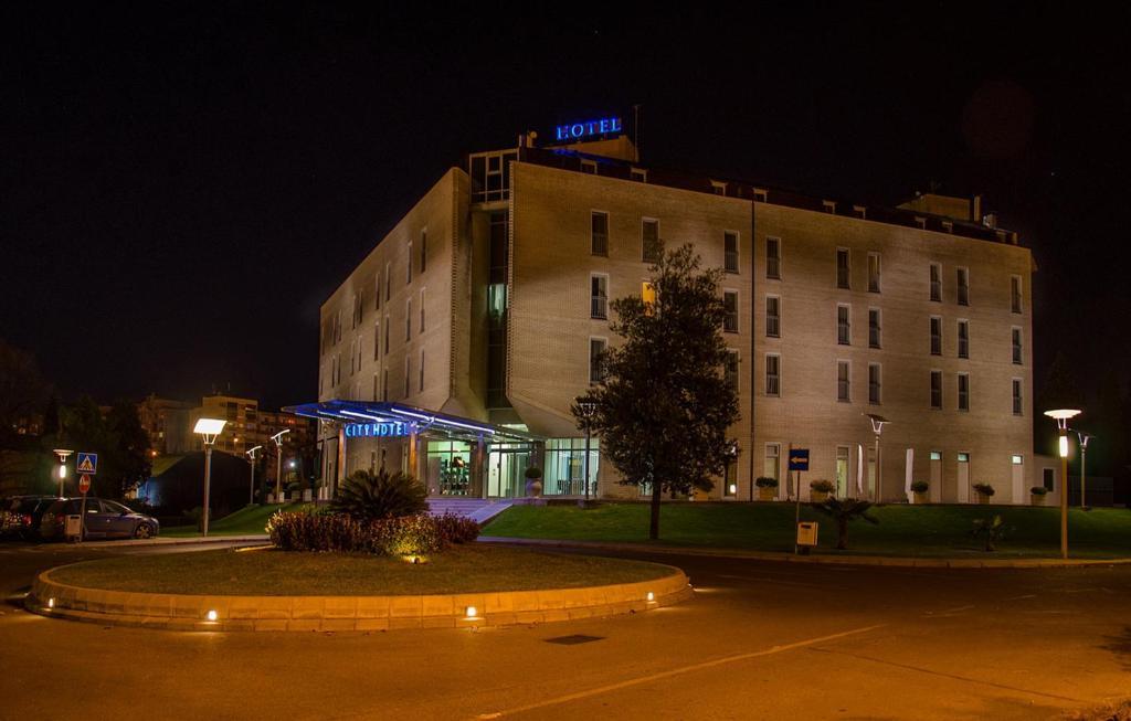 City Hotel Podgorica Ngoại thất bức ảnh